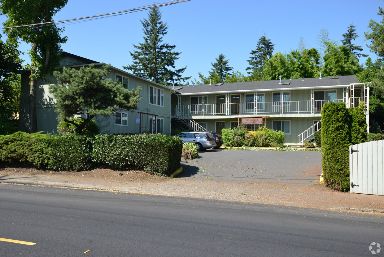 Primary Photo - The Madrona Apartments