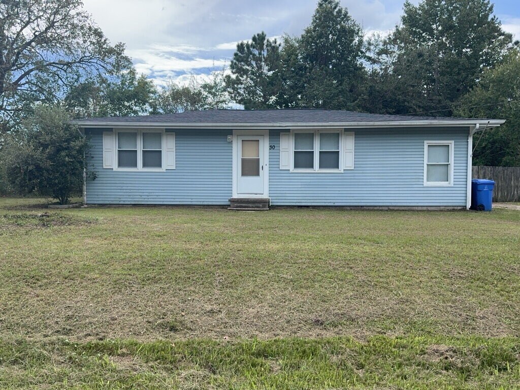 Primary Photo - 30 East Dr