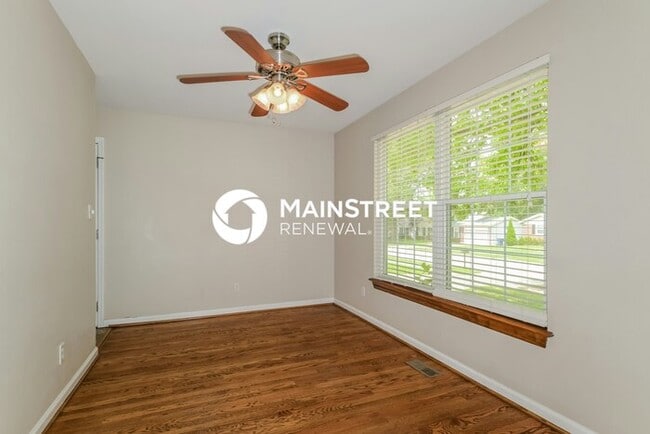 Building Photo - 3 Bedroom Pet-Friendly Home in Florissant,...