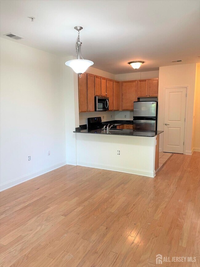 Building Photo - 13 Hughes Cir