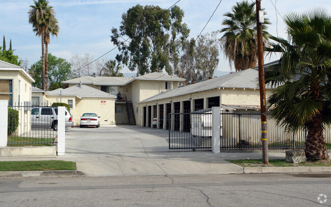 Building Photo - 8th Street Apartments