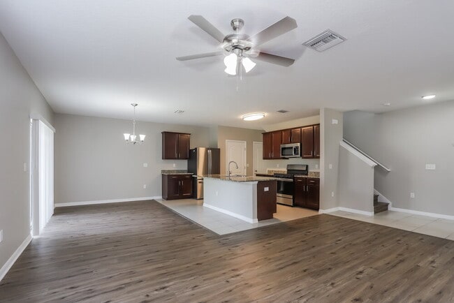Building Photo - 1806 Greenwood Valley Dr