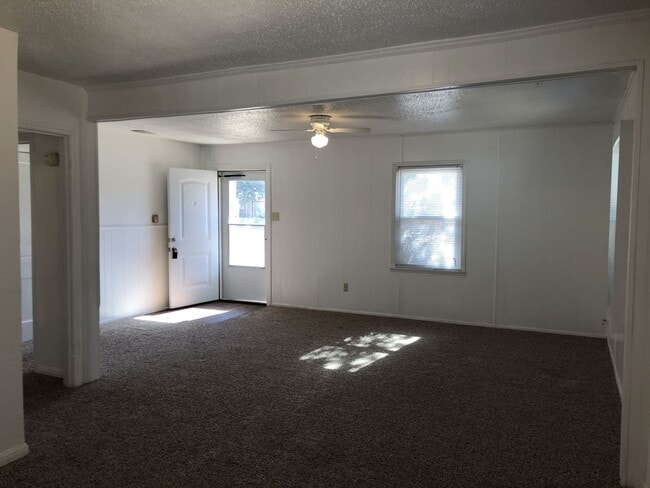 Building Photo - Come Home to Your Amazing Space!