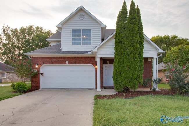 Building Photo - 112 Autumn Branch Dr