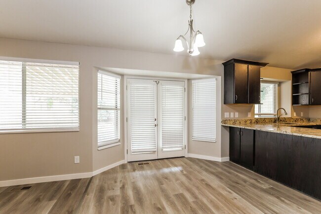 Building Photo - 7720 Strawberry Cove