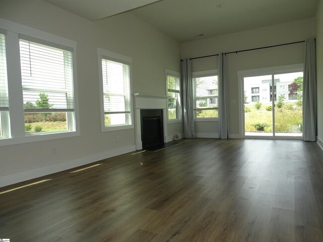 Building Photo - 146 Bromes Way