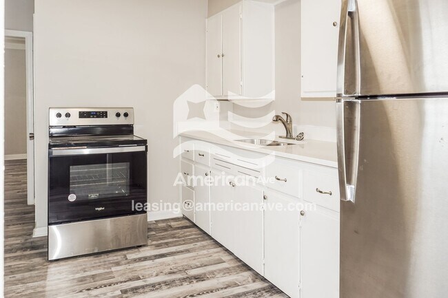 Foto del edificio - 20 Leander Dr