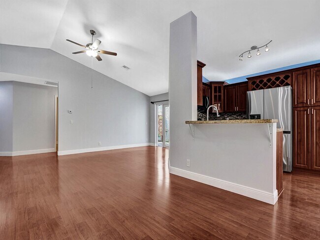 Foto del edificio - 3727 NW 107th Ter