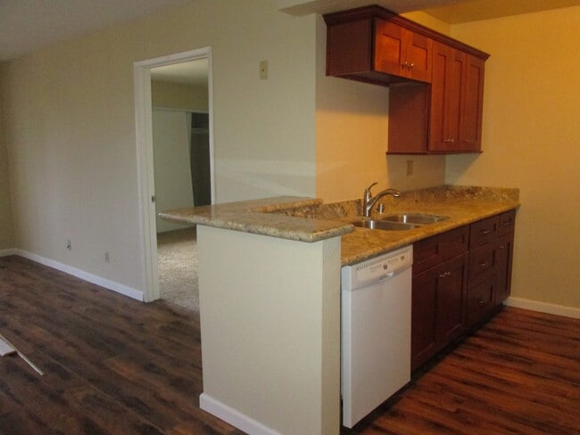 Foto del edificio - 2 Bedroom Condo in Mission Valley