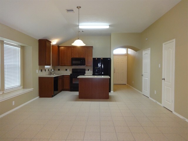 Foto del edificio - 21515 Rose Mill Dr