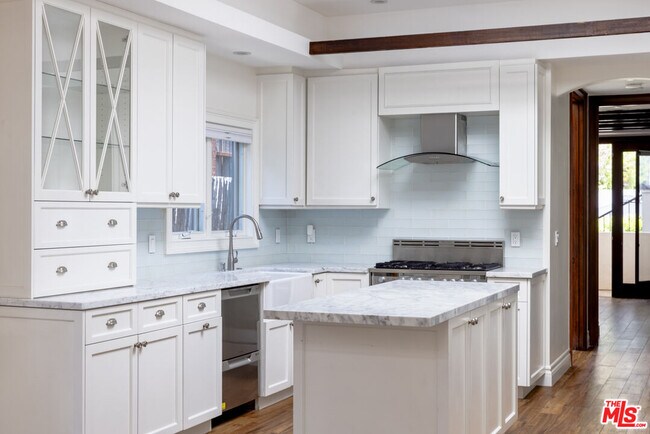 Foto del edificio - 501 Pier Ave