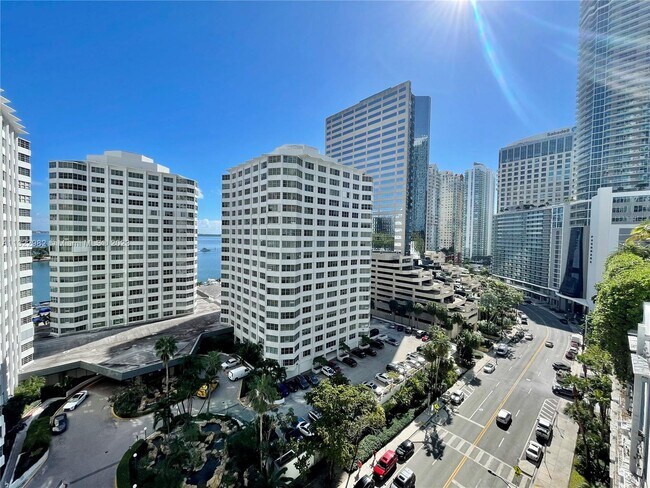Foto del edificio - 950 Brickell Bay Dr