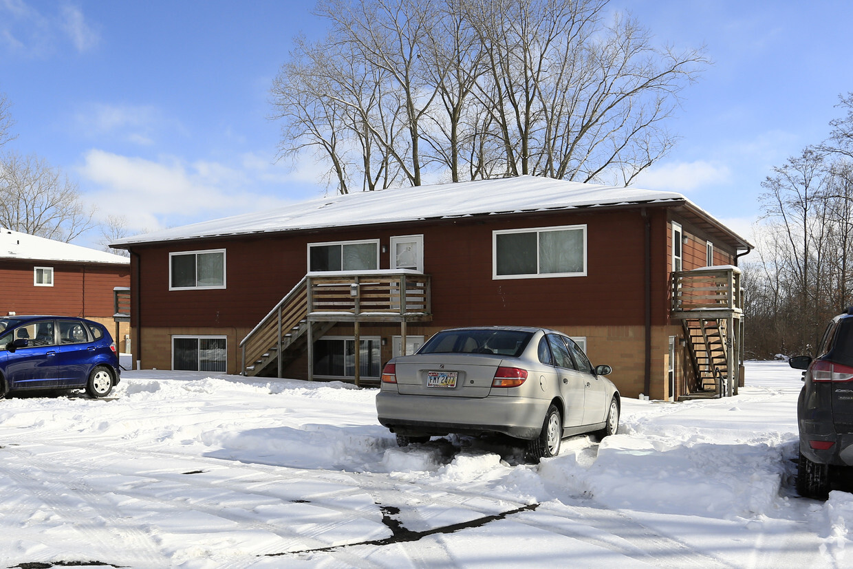 Building Photo - River View Manor Apartments