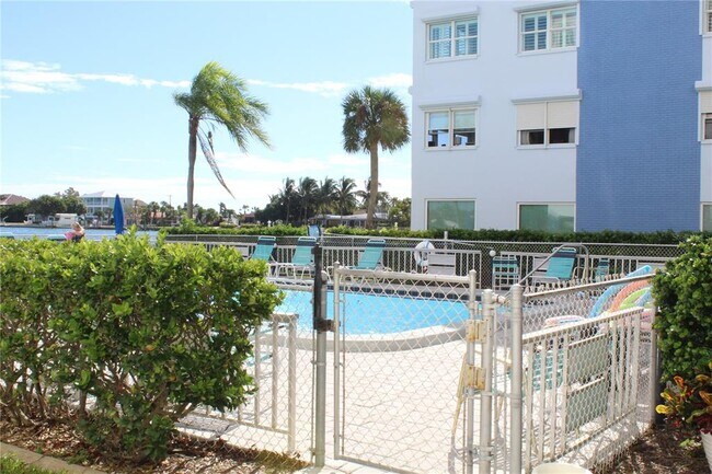 Foto del edificio - 5575 Gulf Blvd