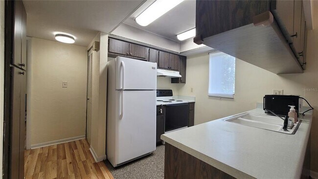 Foto del edificio - 415 NW 39th Rd