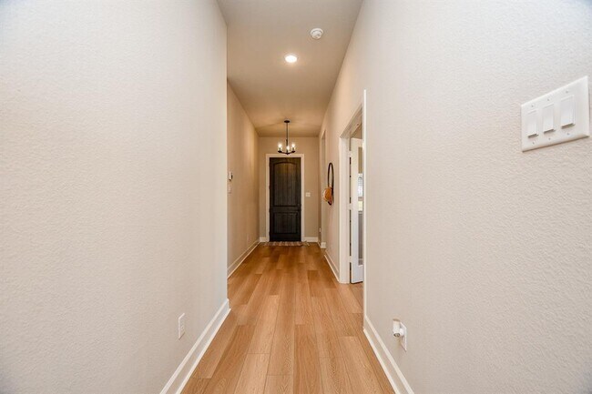 Foto del edificio - 18426 Bluebird Br Ln