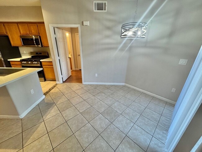Building Photo - BRIGHT 2-BEDROOM SOUTHWEST LAS VEGAS CONDO
