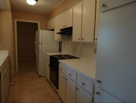 Building Photo - 2533 Cross Timbers Dr
