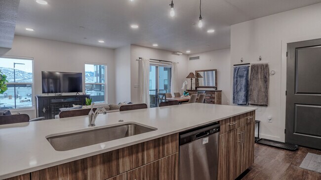 Building Photo - 6523 Serviceberry Dr
