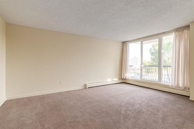 Building Photo - Elkwater Apartments