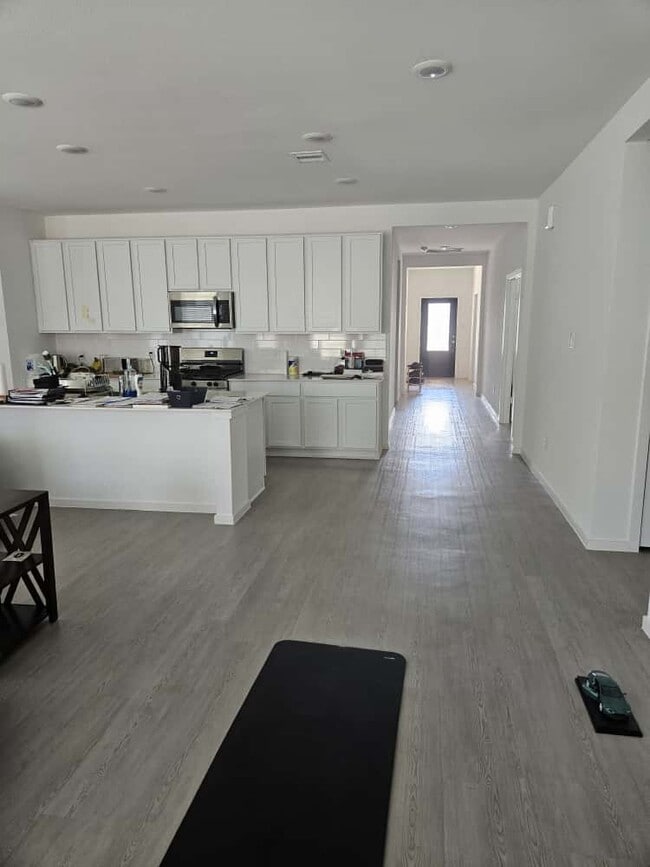 Building Photo - 26610 Coast Redwood Dr