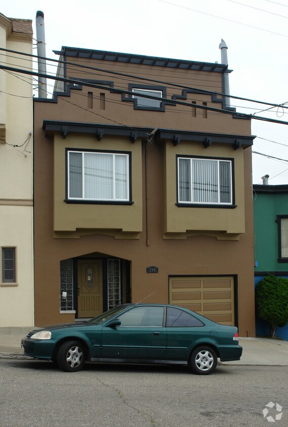 Building Photo - 746 46th Ave
