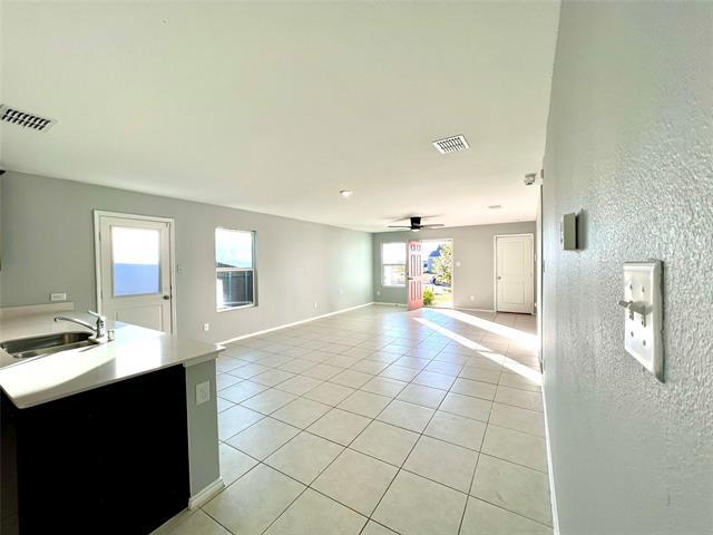 Foto del edificio - 5711 Bristle Leaf Dr