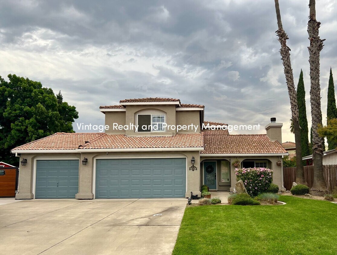 Foto principal - Ready To Go Top Of The Line 4 Bedroom Two ...