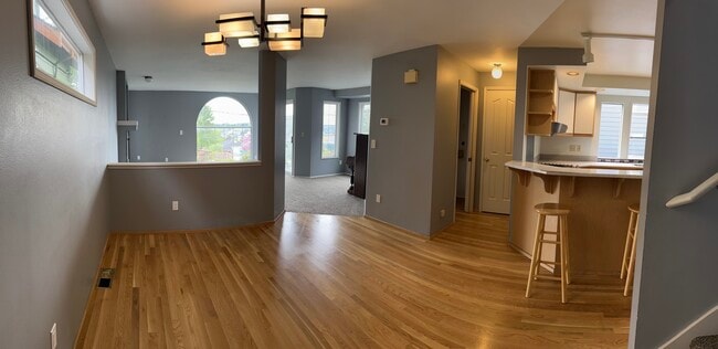 Building Photo - 530 NE 78th St