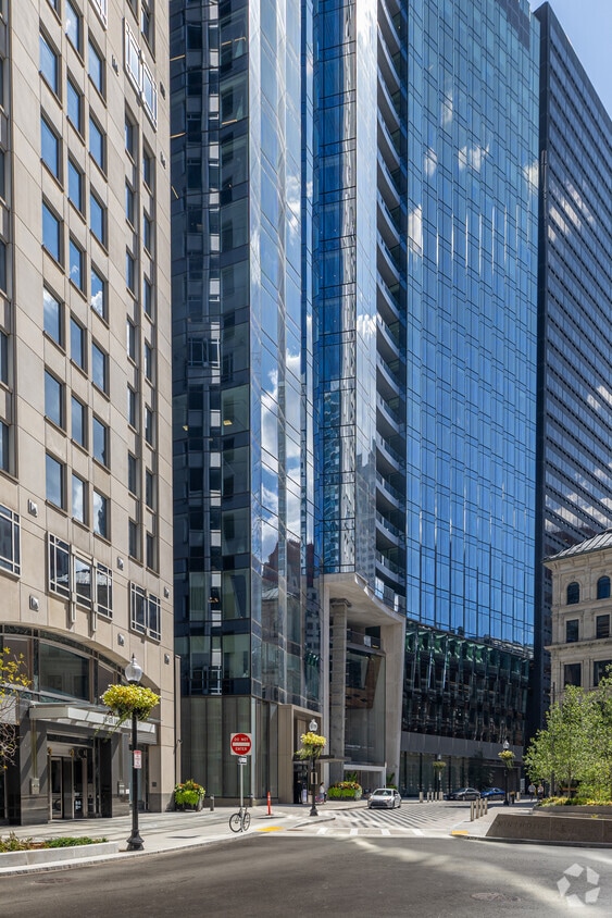 The Residences at Winthrop Center - 115 Federal St Boston