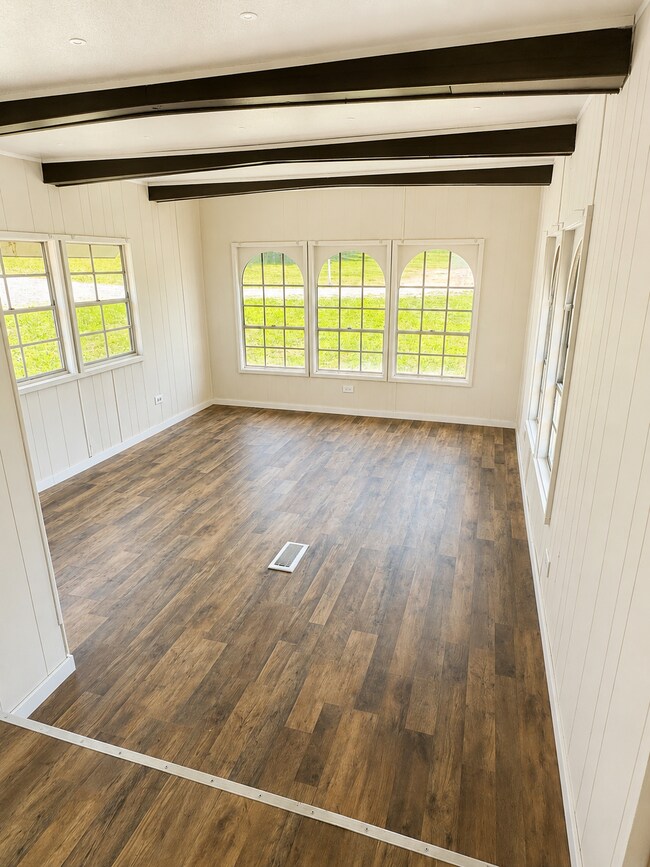 Foto del edificio - 120 Ash-Nicole Ln