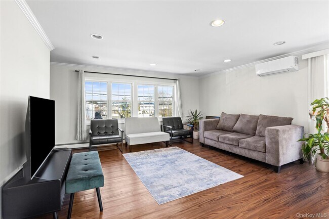 Foto del edificio - 272 N Delaware Ave