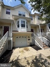 Building Photo - 204 Jones St