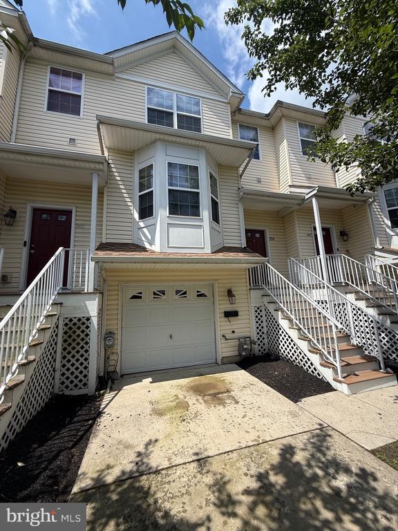 Foto principal - 204 Jones St