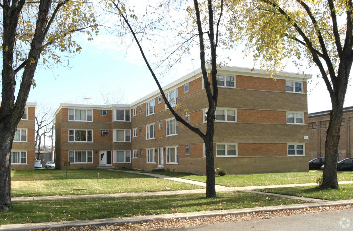 Primary Photo - 9545 S Racine Ave