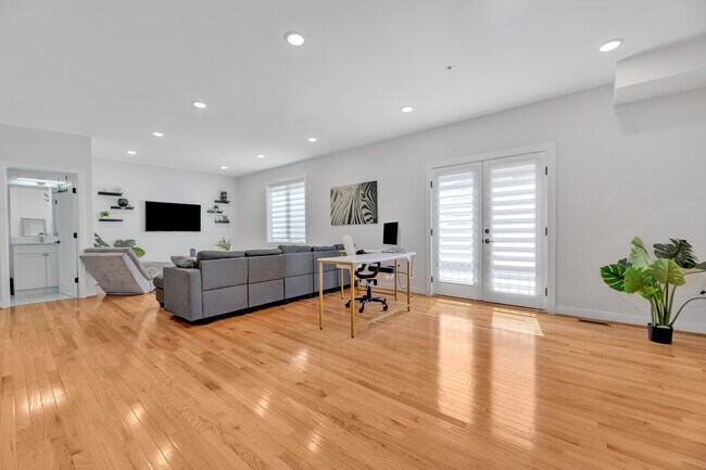 Foto del edificio - 1416 22nd St SE