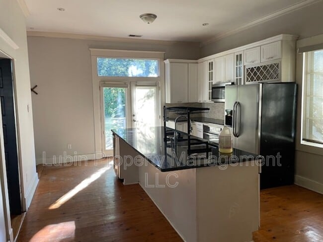 Building Photo - 1151 Sledge Ave