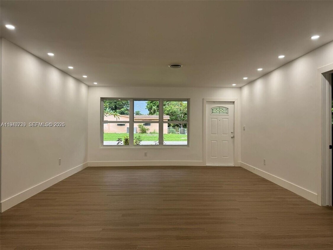 Photo - 370 NW 43RD AVE PLANTATION, FL 33317