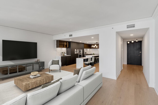 Building Photo - 180 E Pearson St