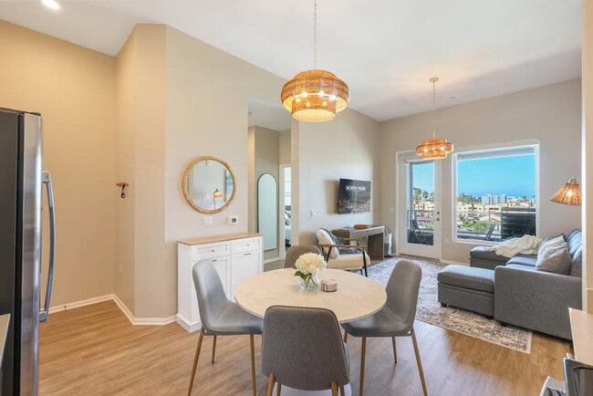 Building Photo - 4355 Ohio St