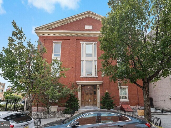 Foto del edificio - 655 N 16th St