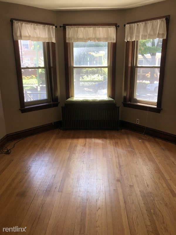 Primary Photo - 2170 W Windsor Ave