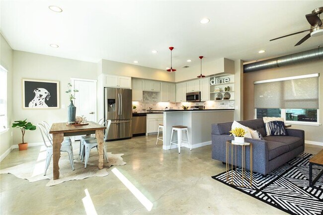 Foto del edificio - 7601 Bethune Ave