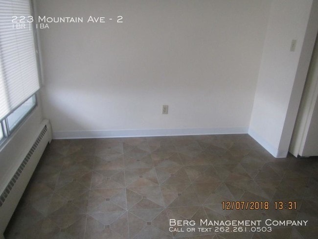 Building Photo - 1 bedroom in Waukesha WI 53188