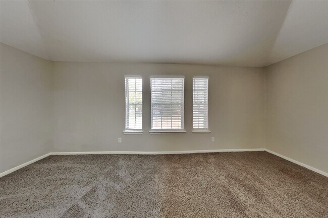 Foto del edificio - 16319 Cypress Trace Dr