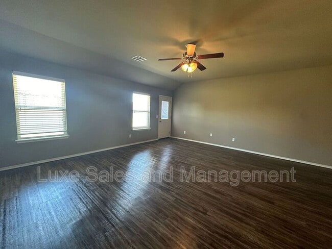 Building Photo - 8517 SW 50th St