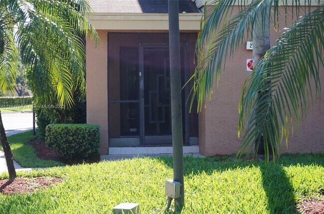 Foto del edificio - 2101 NW 45th Ave