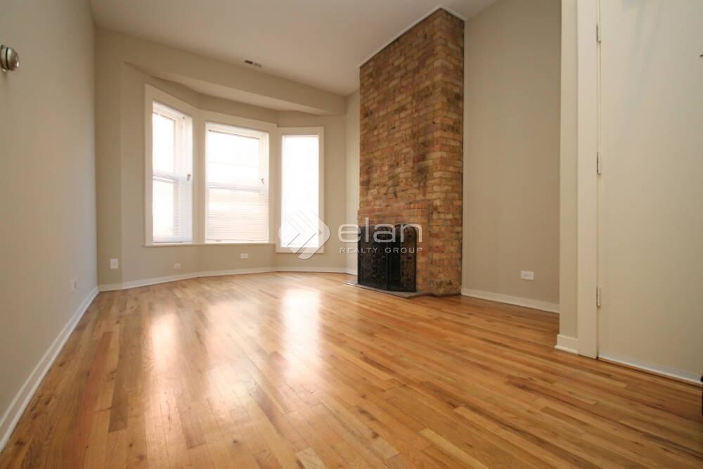 Primary Photo - 2306 N Clark St