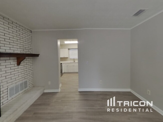 Foto del edificio - 10769 High Ridge Rd