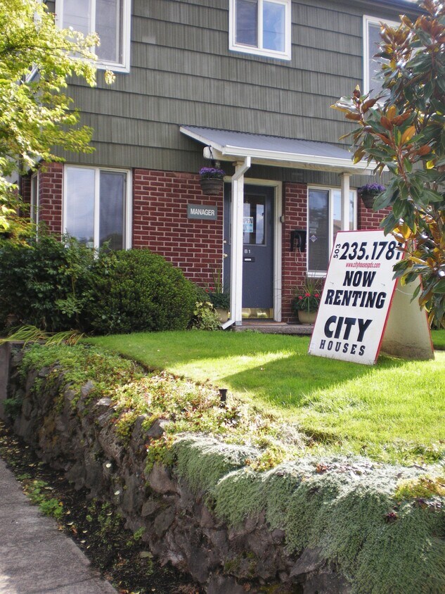 Building Photo - 316 NE 60th Ave